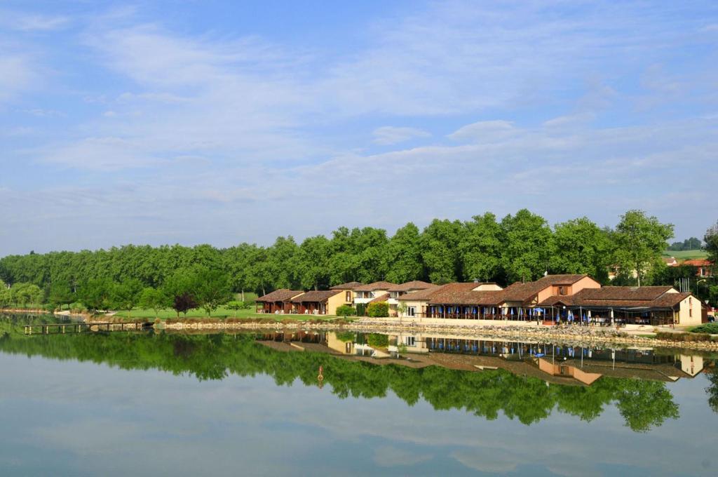 Village Club Mileade Samatan Екстериор снимка